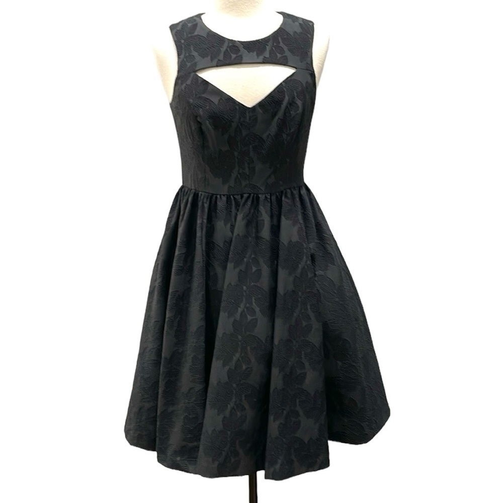 Tracy Reese Textured Leaf print Cut Out Fit And Flare Dress Black SZ 10